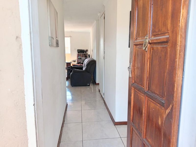 2 Bedroom Townhouse for Sale in Dorandia - Photo 3