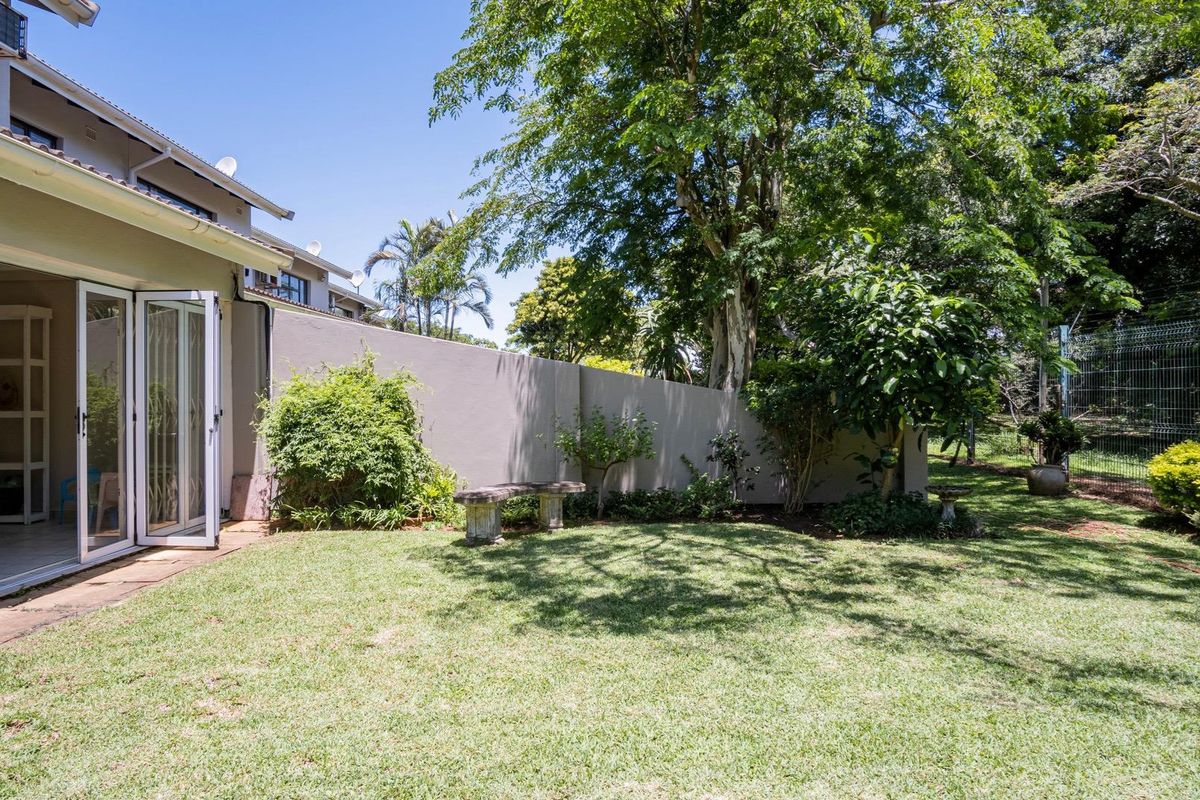 Spacious Townhouse in Ballito - Photo 2