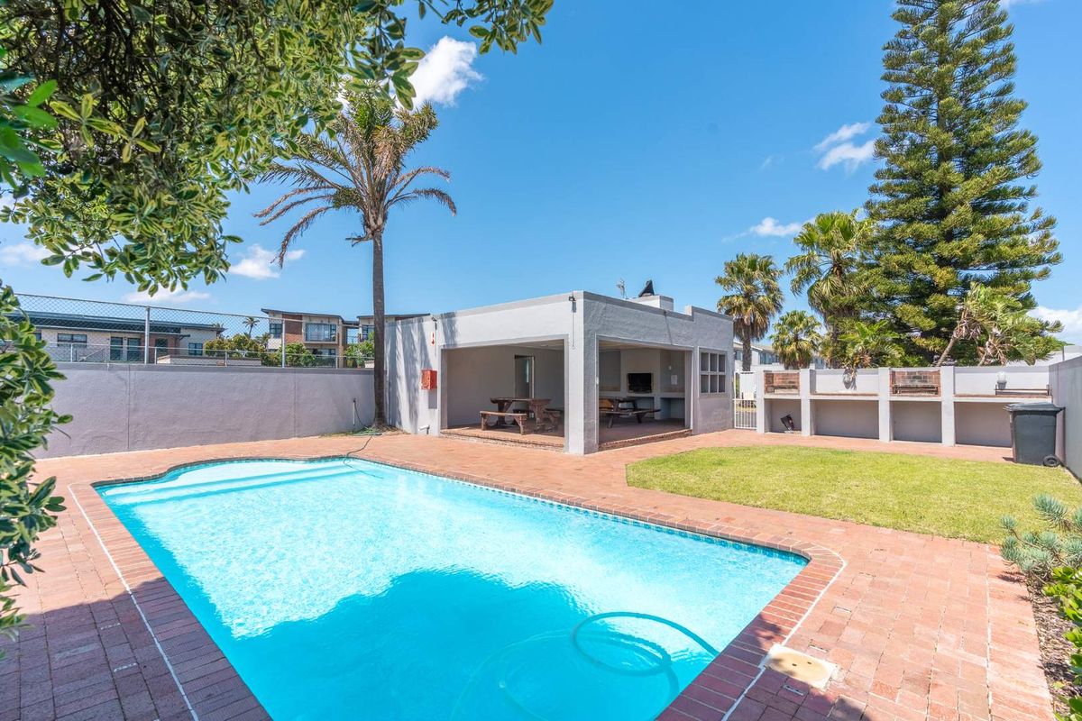 Lovely One Bedroom Apartment in Bay Ridge - Photo 2