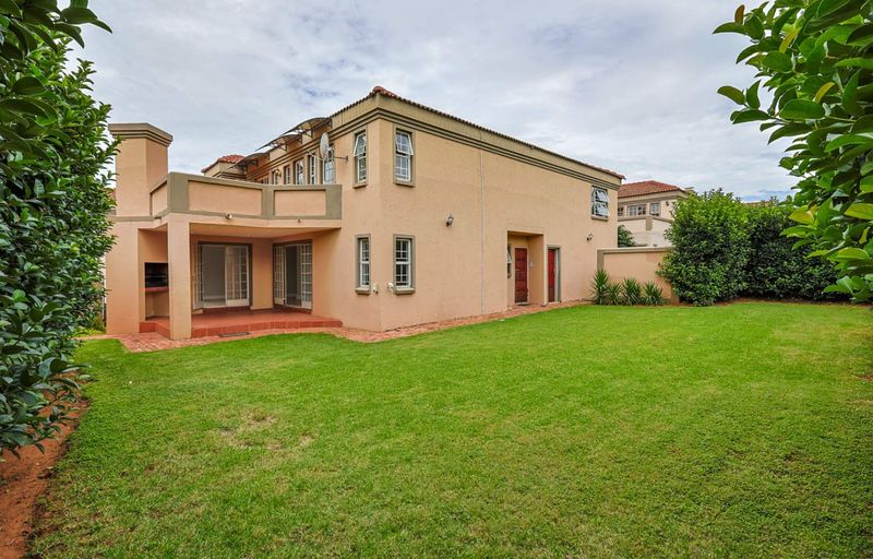 Charming 3-Bedroom House in Equestria with Spacious Yard.