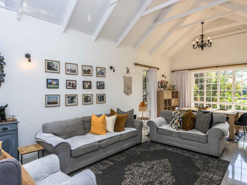 A Beautiful Family Retreat in Prestigious Mount Edgecombe Estate - Photo 9