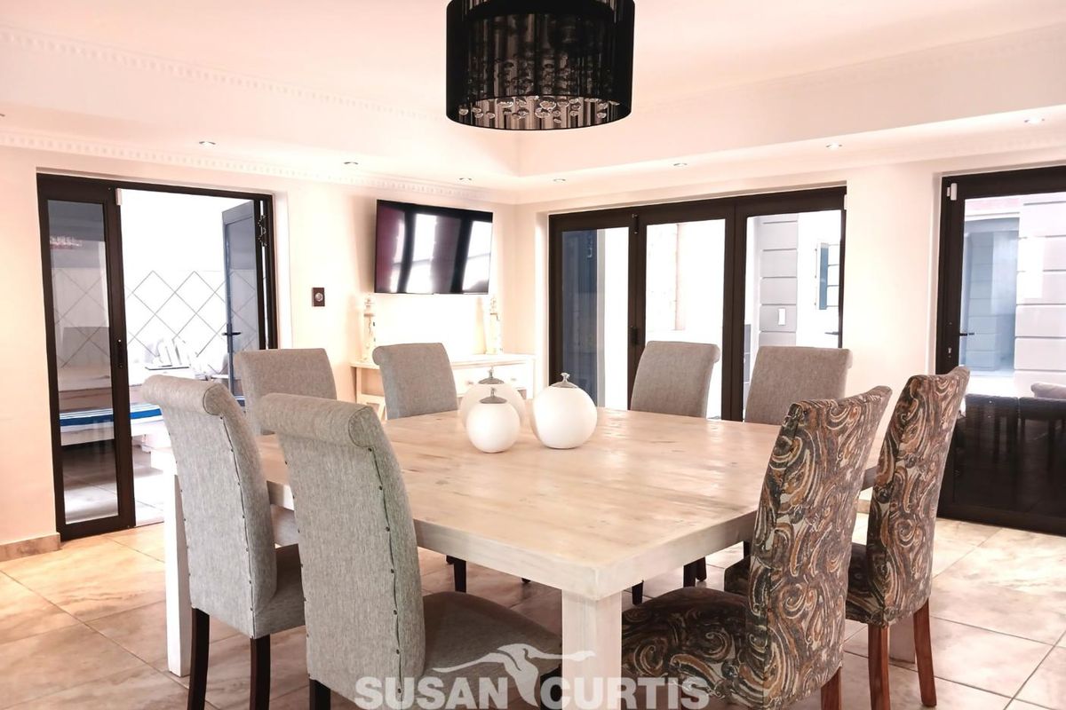 Luxury Double Storey Home - Photo 3