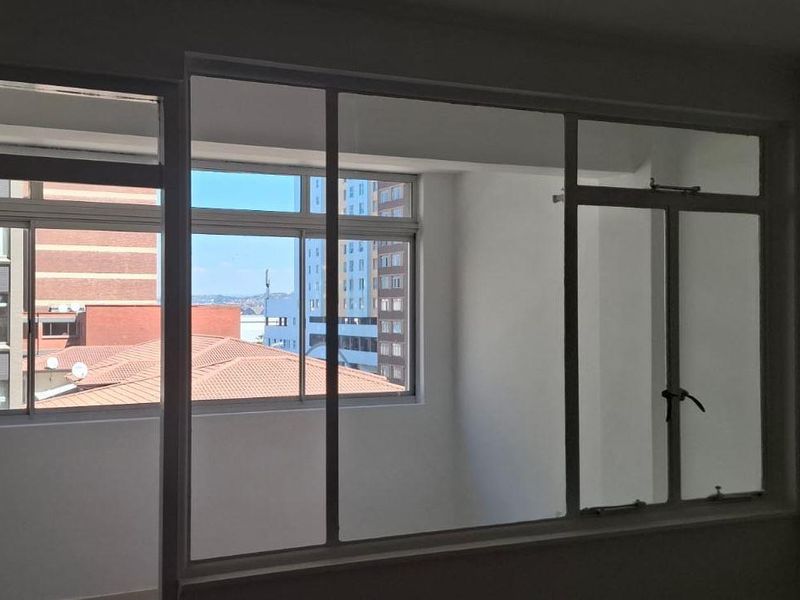 Newly renovated 2-Bedroom Apartment in the prime of South Beach for sale! Hurry this wont last! - Photo 6
