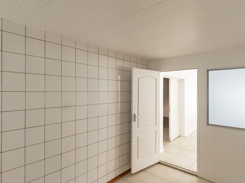 Commercial Property to Rent in Blackheath - Photo 4