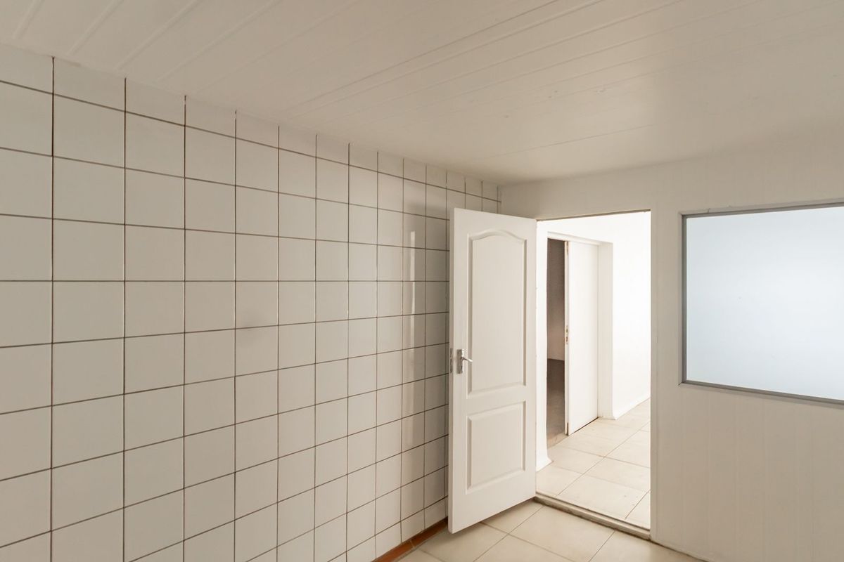 Commercial Property to Rent in Blackheath - Photo 4