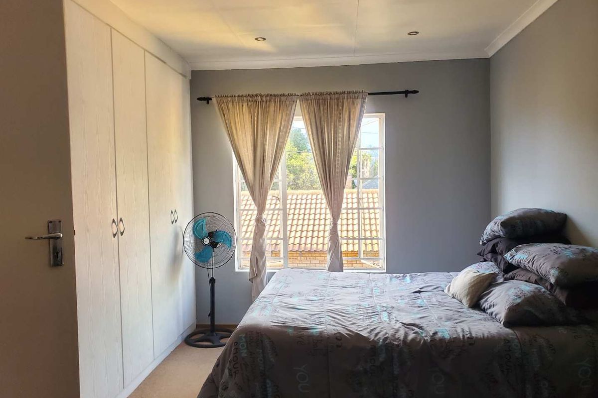 Spacious 3-bedroom Lock-up and Go apartment with Scenic Views. - Photo 3