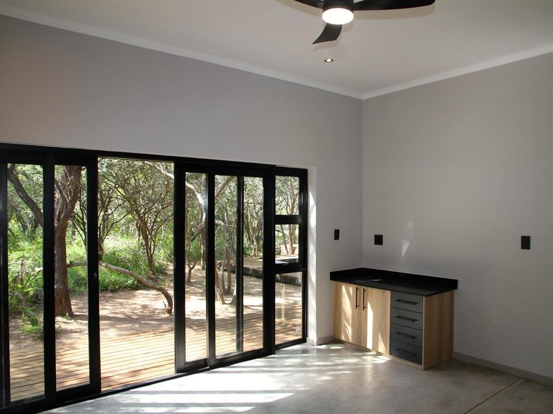 Make a move to the Lowveld bush. - Photo 10