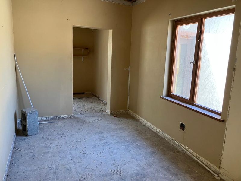 Project House in Kramersdorf: Perfect for Renovators or Developers - Photo 4