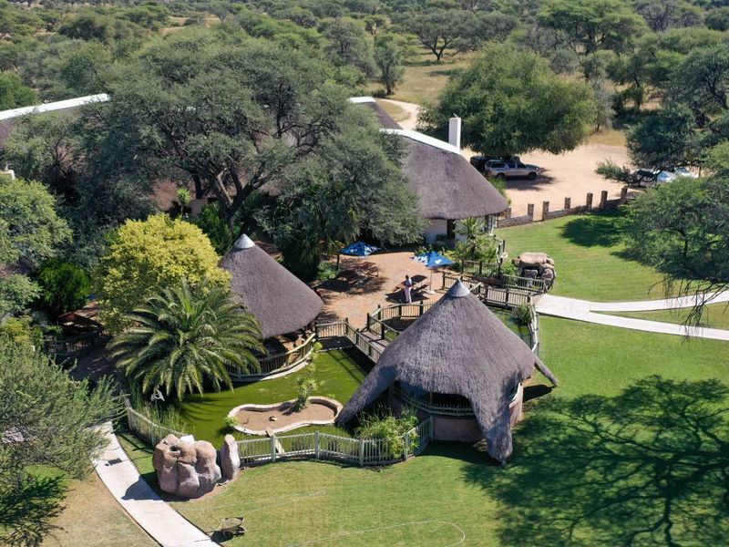 Prime Safari-Route Lodge Boasting an Outstanding Location For Sale in Okahandja Namibia - Photo 2