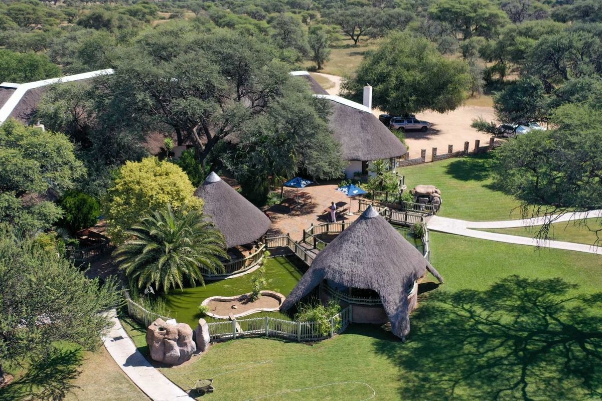 Prime Safari-Route Lodge Boasting an Outstanding Location For Sale in Okahandja Namibia - Photo 2