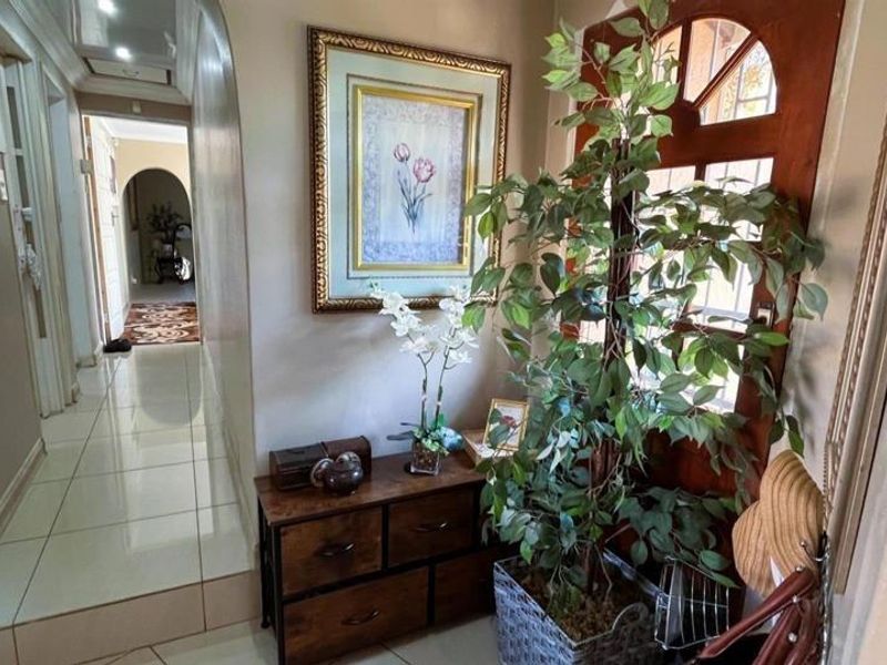 A Modern Sanctuary with Generous Space in Quiet Elandspark - Photo 5