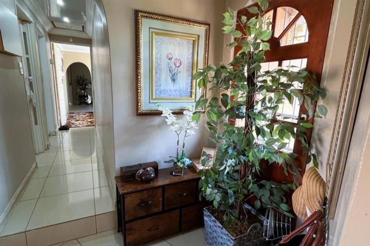 A Modern Sanctuary with Generous Space in Quiet Elandspark - Photo 5