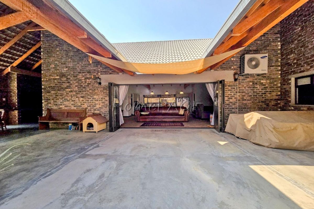 Omaruru Wildlife Estate, Omaruru:  Lifestyle property with 4 Bedr Home is for Sale - Photo 4