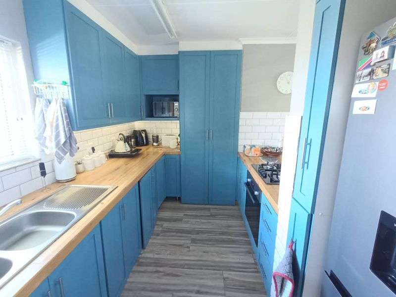 BEAUTIFUL TOWNHOUSE FOR SALE IN SECURE COMPLEX!!!! - Photo 5