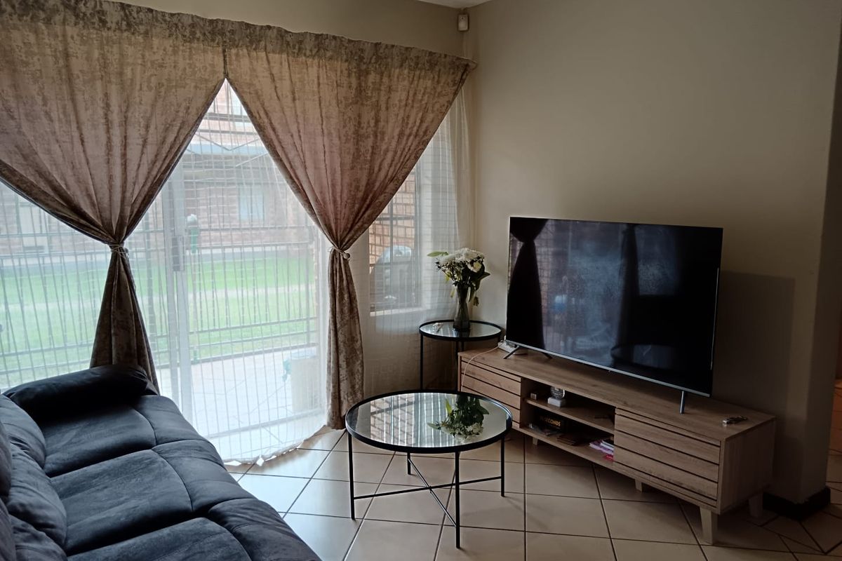 Charming 2 bedroom apartment for sale in Wonderpark Estate - Photo 4