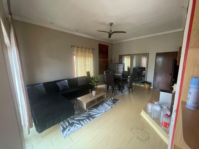 FURNISHED BACHELOR APARTMENT - Photo 9