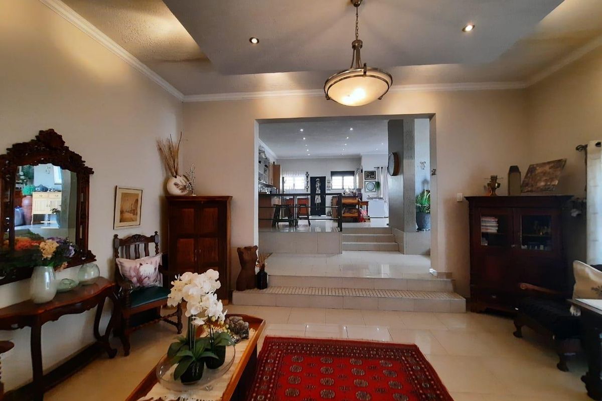 AUASBLICK - STYLISH FAMILY HOME N$5 500 000 - Photo 5