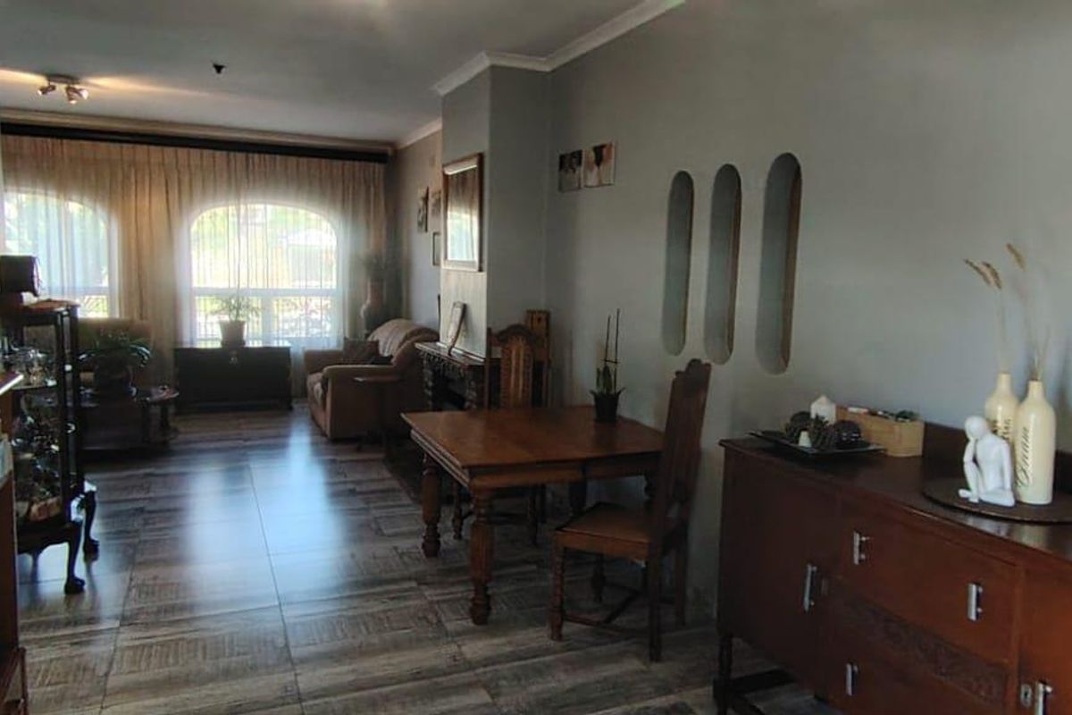 3 Bedroom House  with Flatlet For Sale George South - Photo 5