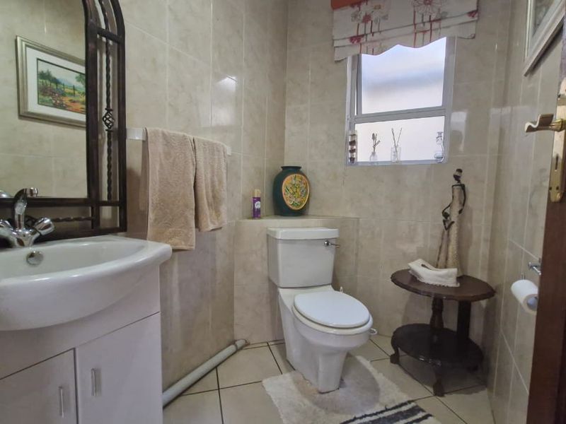 Luxury Awaits: Secure Home with Pool & Staff Quarters! - Photo 7