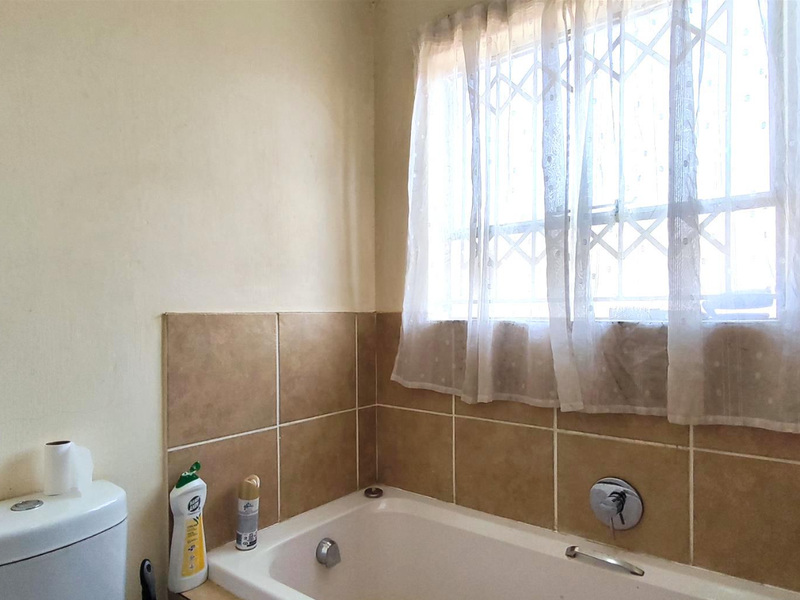 House in Sharon Park Lifestyle Estate up for grabs - Photo 6