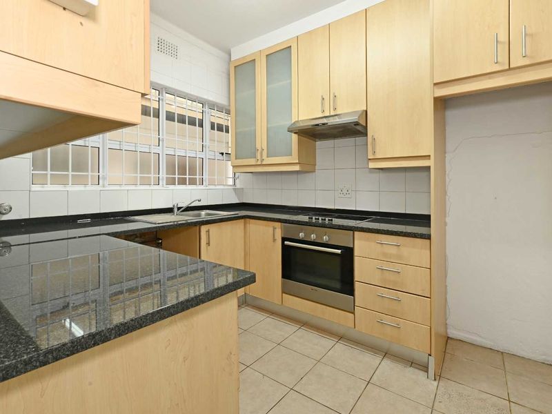Charming Ground Floor Apartment with Private Garden & Garage – Prime Kenilworth Location! - Photo 8