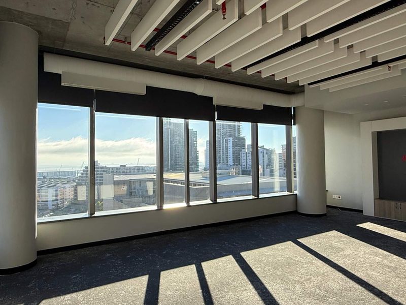 10th floor office to let in Prestigious 117 on Strand - Photo 8