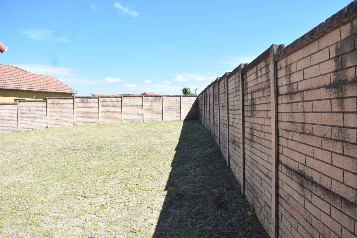 Priced to sell  fast! - Photo 4