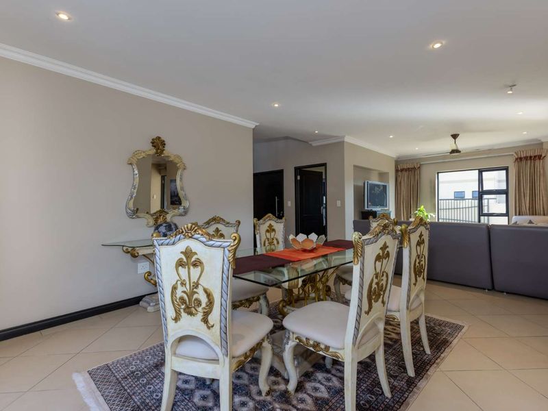 DELIGHTFUL DUPLEX LIVING IN THE HEART OF NORTHRIDING - Photo 5