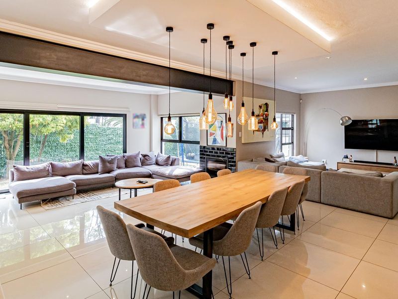 4-Bedroom Family Home with Private Pool & Full Backup Power - Photo 3