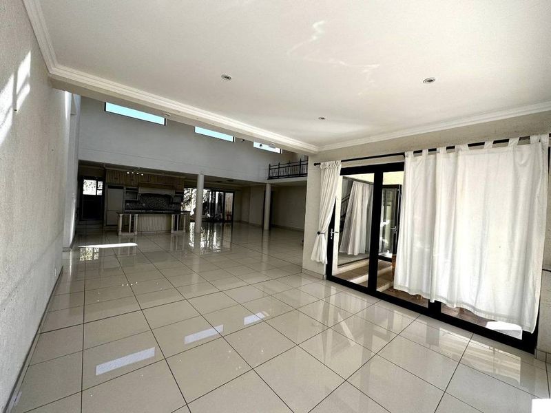 House For Sale in Suiderhof - Photo 6