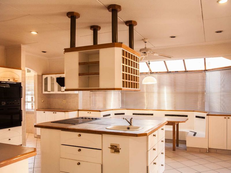 HOUSE FOR SALE - HOCHLAND PARK - Photo 10