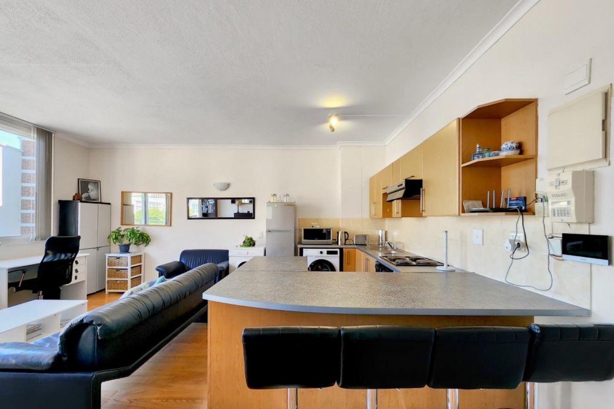 Ultimate Urban Living with Iconic Table Mountain Views - Photo 5