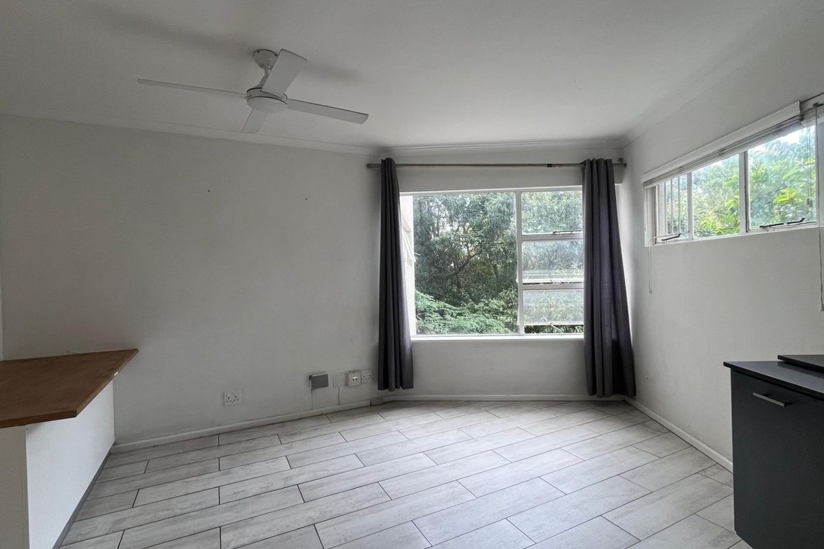 1 Bedroom apartment high up in Tamboerskloof (c) - Photo 5