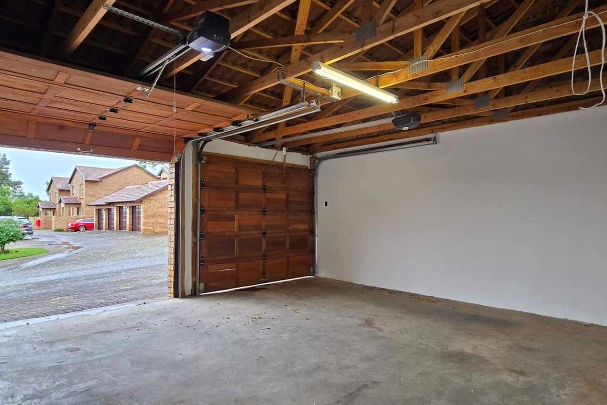 Spacious First-Floor Living in The Wilds Estate – Comfort, Security & Lifestyle - Photo 4