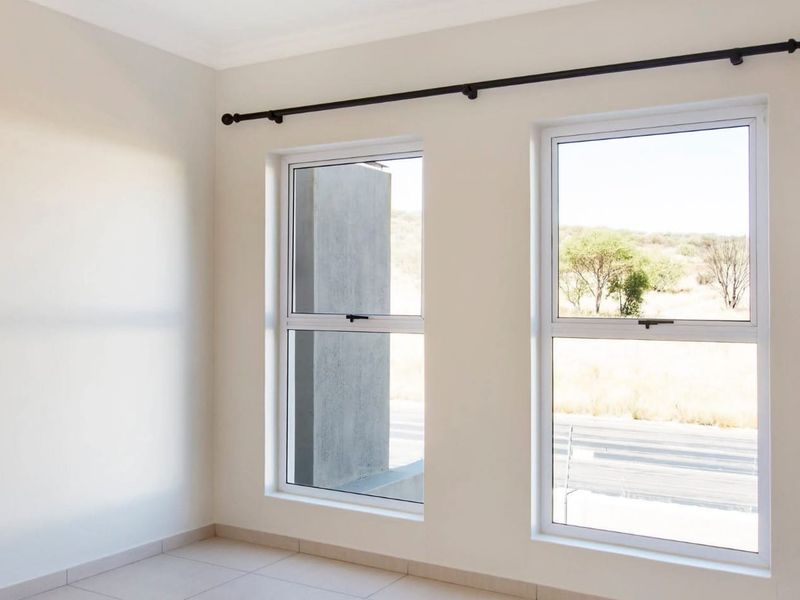 FOR SALE | LE MONT COMPLEX, Avis, Windhoek - Photo 9