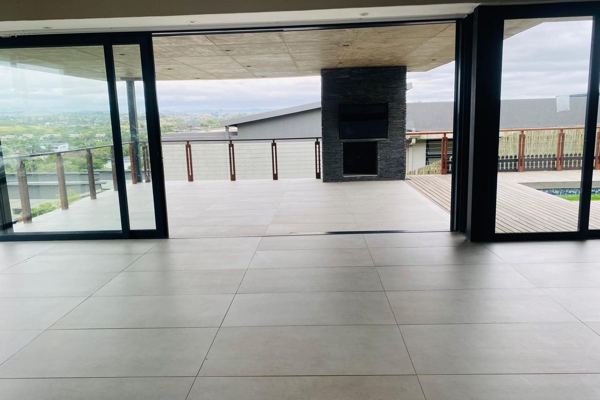 Beautiful Home For Rental in Palm Lakes Estate - Photo 4