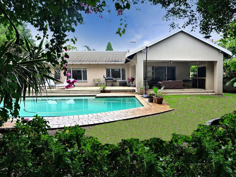 Beautiful Three Bedroom Family Home in Excellent Estate - Photo 2