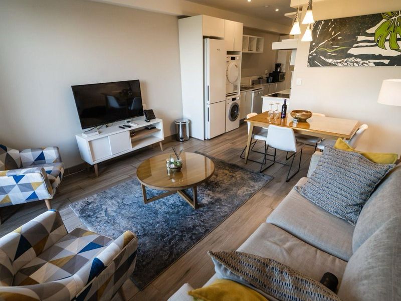 Executive fully furnished 1 bedroom apartment in The Regency - Photo 9