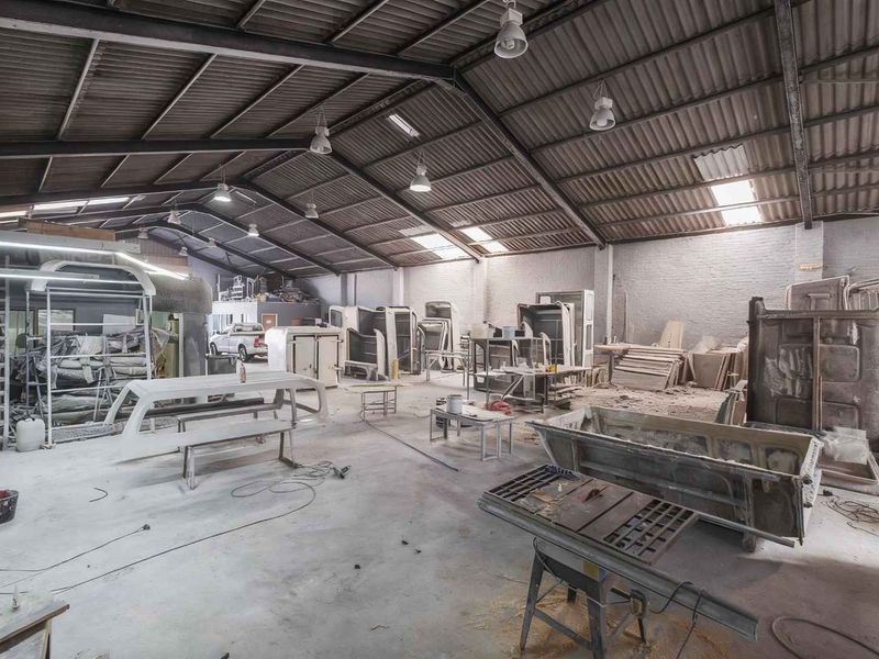 Prime Industrial Facility To Let in Montague Gardens - Photo 5