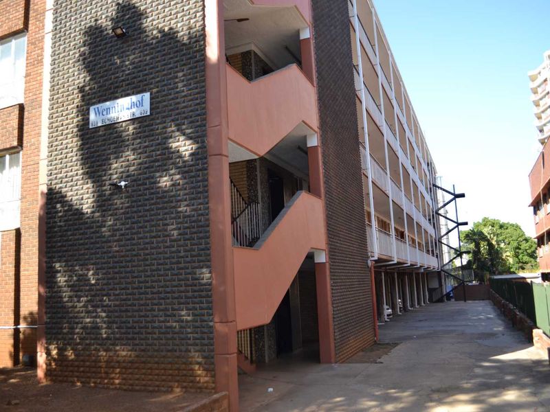 ***BARGAIN - BACHELORS FLAT ARCADIA - Start young to own Property!*** - Photo 4