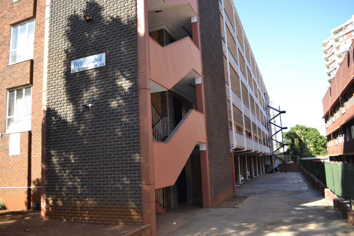 ***BARGAIN - BACHELORS FLAT ARCADIA - Start young to own Property!*** - Photo 4
