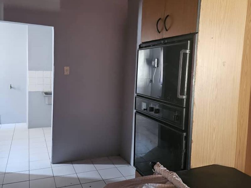 3 Bedroom House for Sale - Photo 8