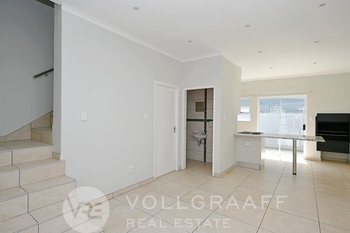 3-Bedroom Townhouse in Kramersdorf - Photo 2