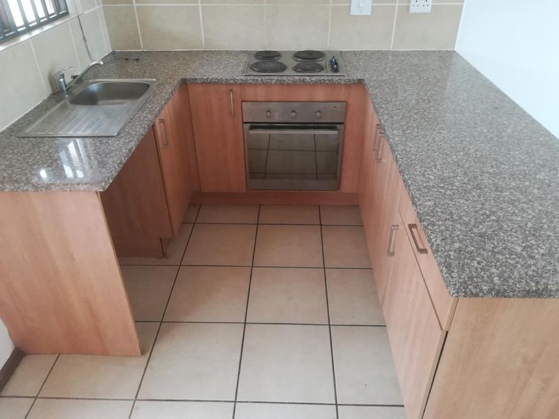 Welcome to this spacious 2-bedroom apartment, - Photo 4