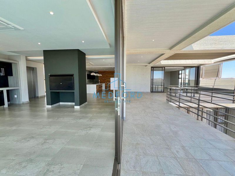 Luxury Living on Iconic Gamsa Street, Kleine Kuppe - Photo 8