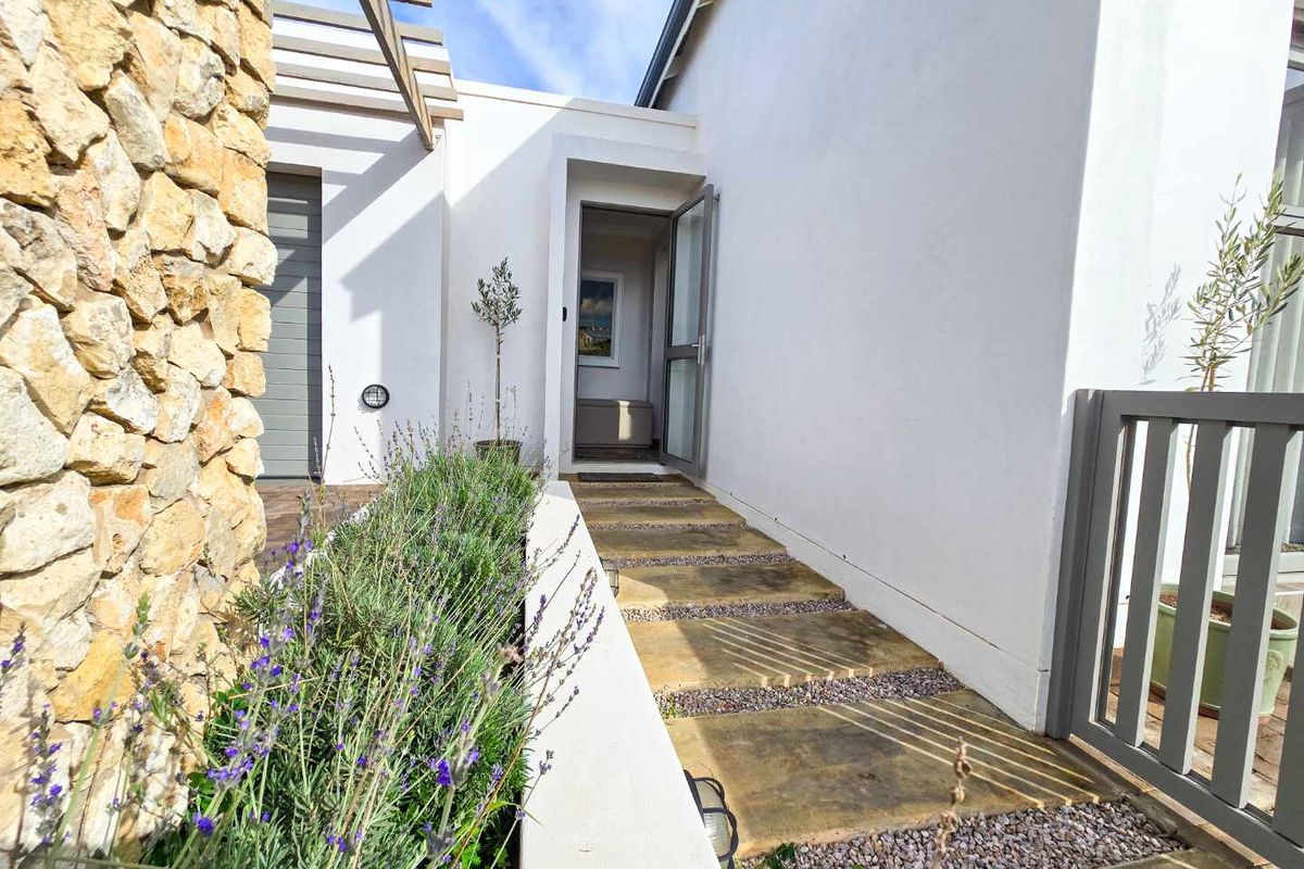 Fleur De Vie - Plot and plan for sale in Stilbaai-Wes. - Photo 2