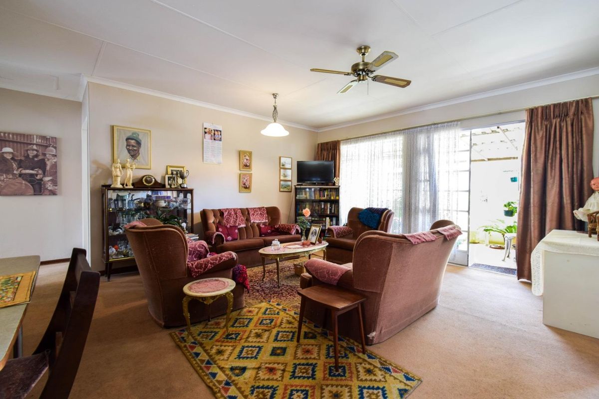 SUPERB VALUE RETIREMENT HOME - Photo 4