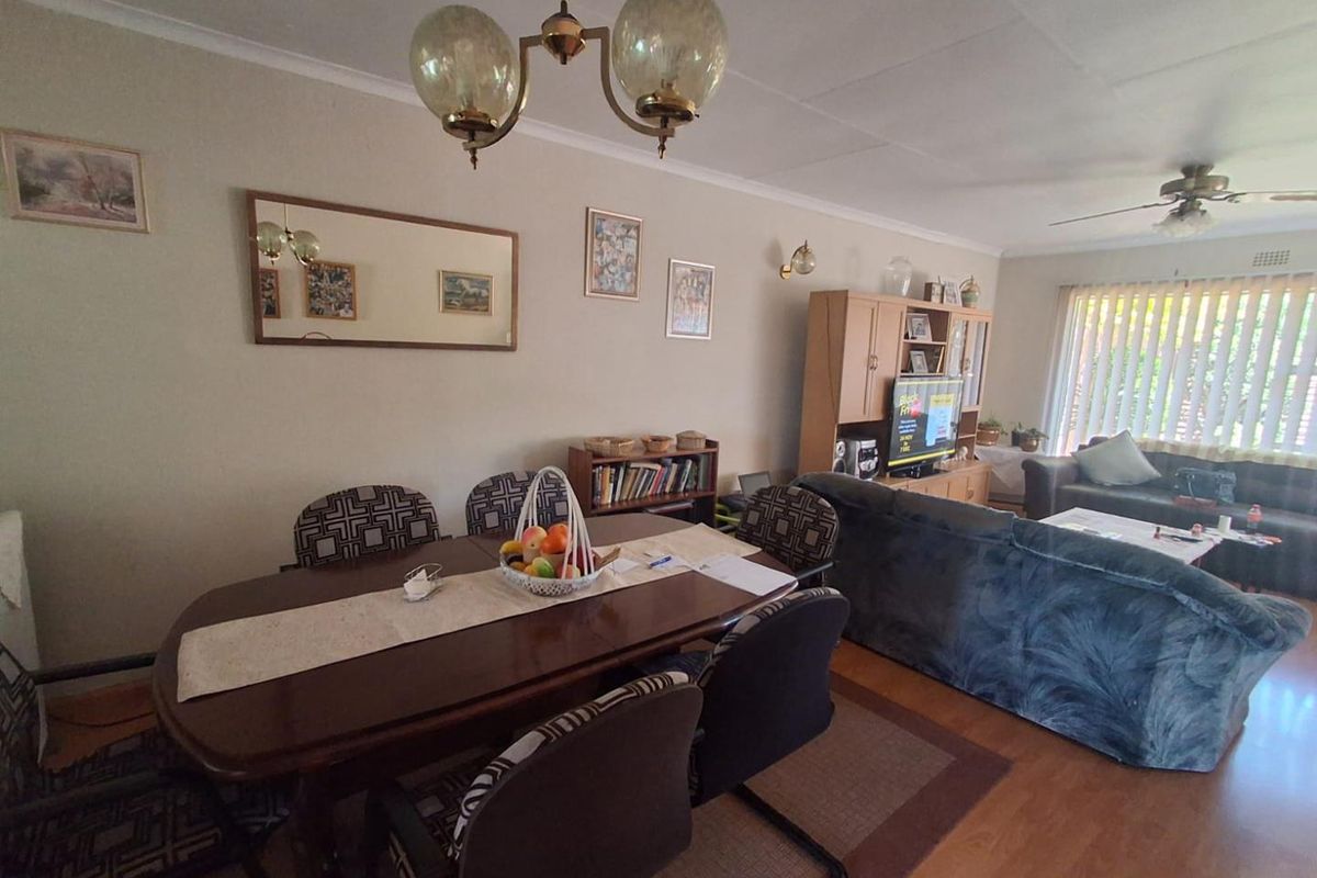 PET FRIENDLY CHARMING TOWNHOUSE - MULBARTON - Photo 4