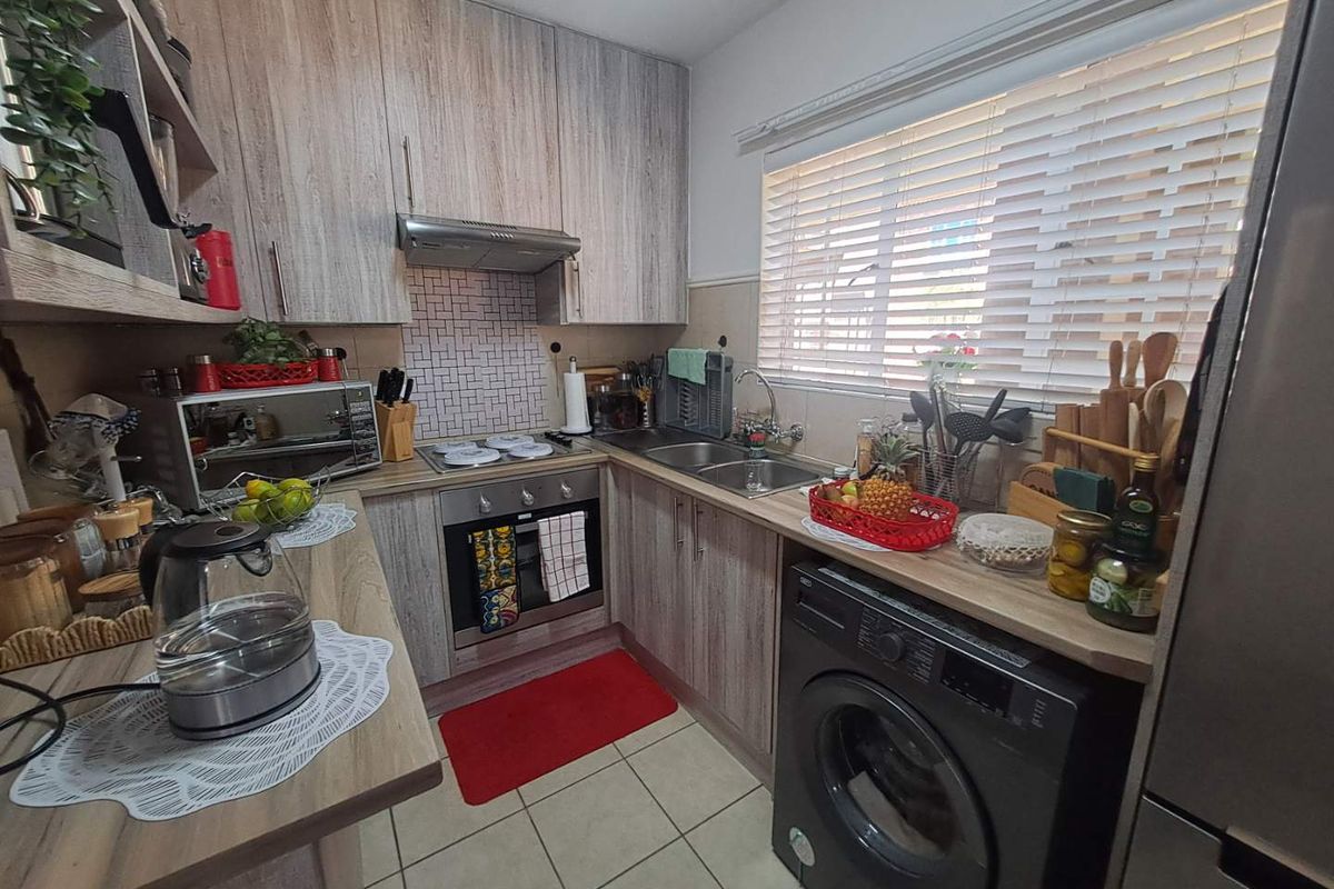 First Floor Unit For Sale in a Secure Estate! - Photo 2