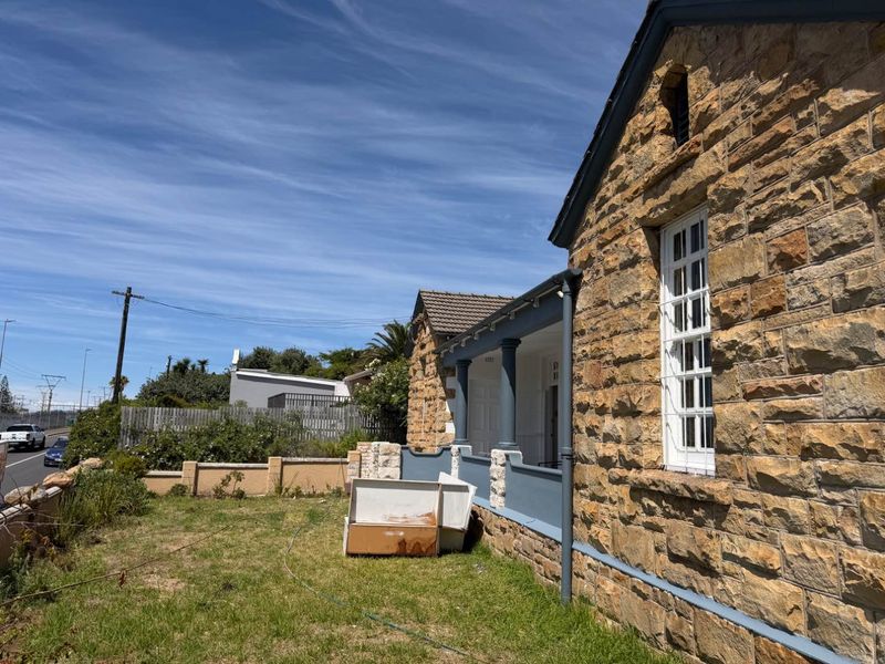 Extra Large Victorian Stone Cottage available with flexible rental periods: - Photo 2